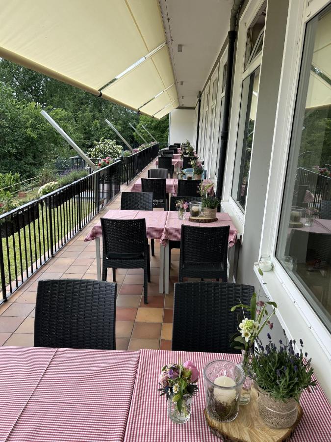 Hotel Faehrhaus Km734 دوسلدورف المظهر الخارجي الصورة