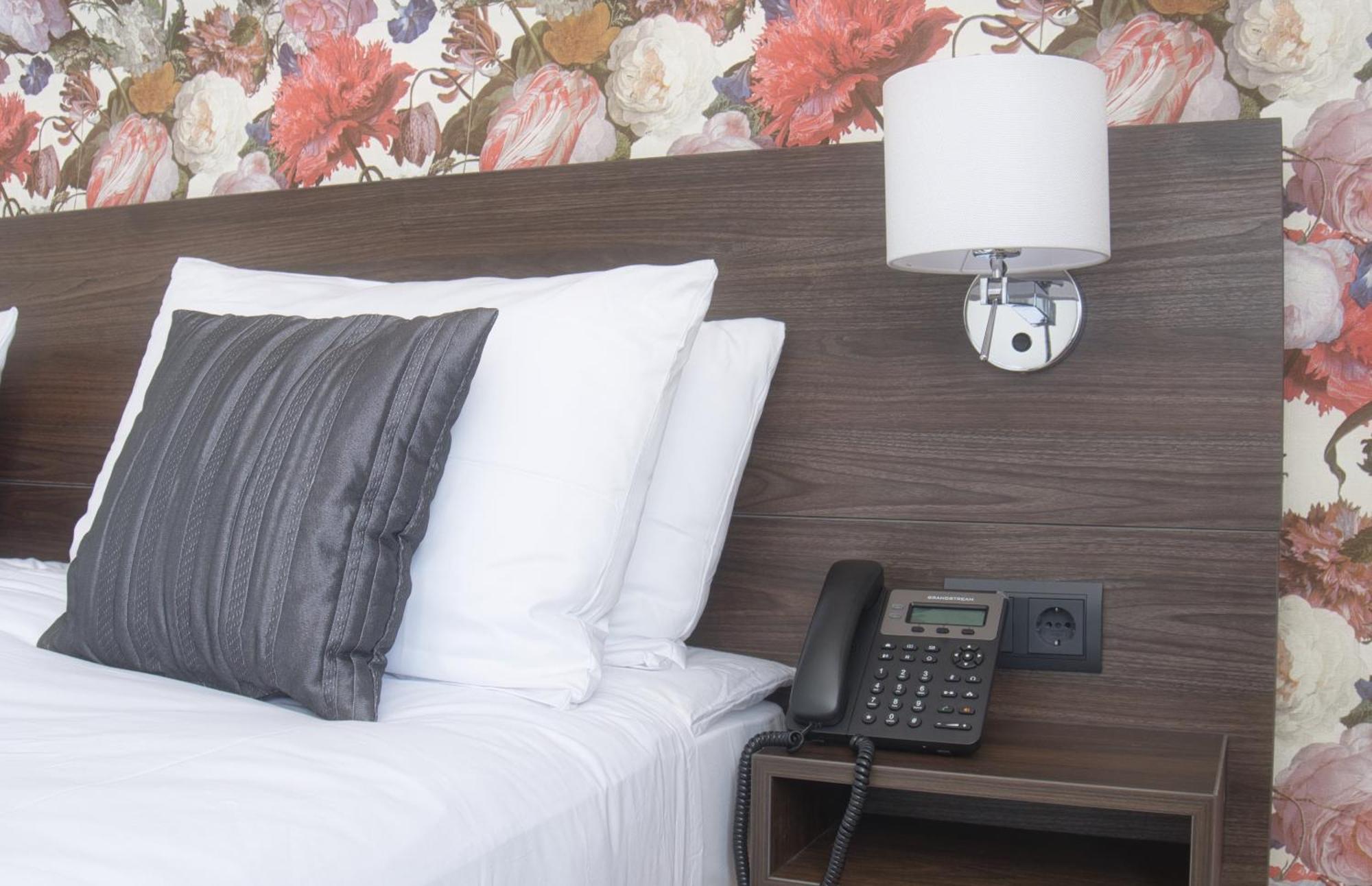Hotel Faehrhaus Km734 دوسلدورف الغرفة الصورة